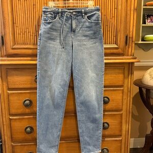 Express tapered jeans with belt